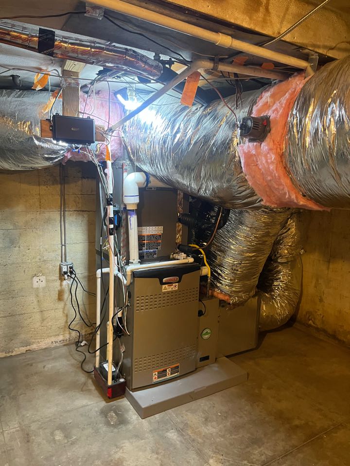 Finished installing this gas split system with 2 zones in a house here in Hancock Park 