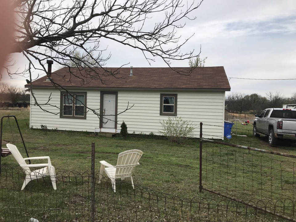 Checotah, OK - Craneboard Double 7 with canyon trim. Single hung taupe Windows. Checotah, OK - Craneboard Double 7 with canyon trim. Single hung taupe Windows.