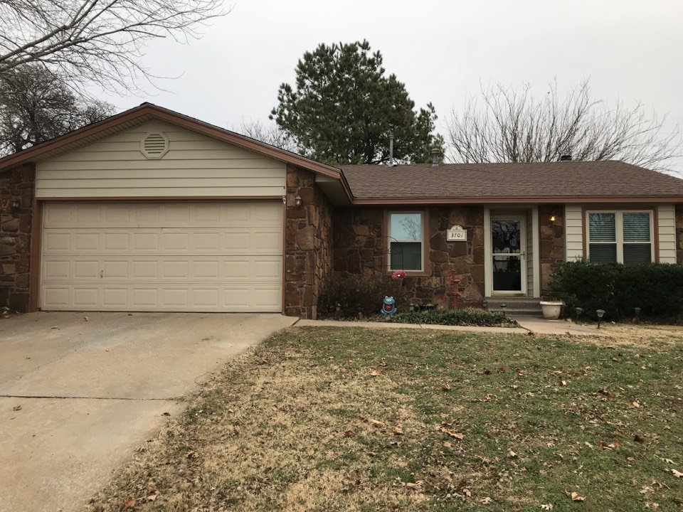 Sand Springs, OK - Crane board Double 7. Country Beige, with Nutmeg trim. Sand Springs, OK - Crane board Double 7. Country Beige, with Nutmeg trim.