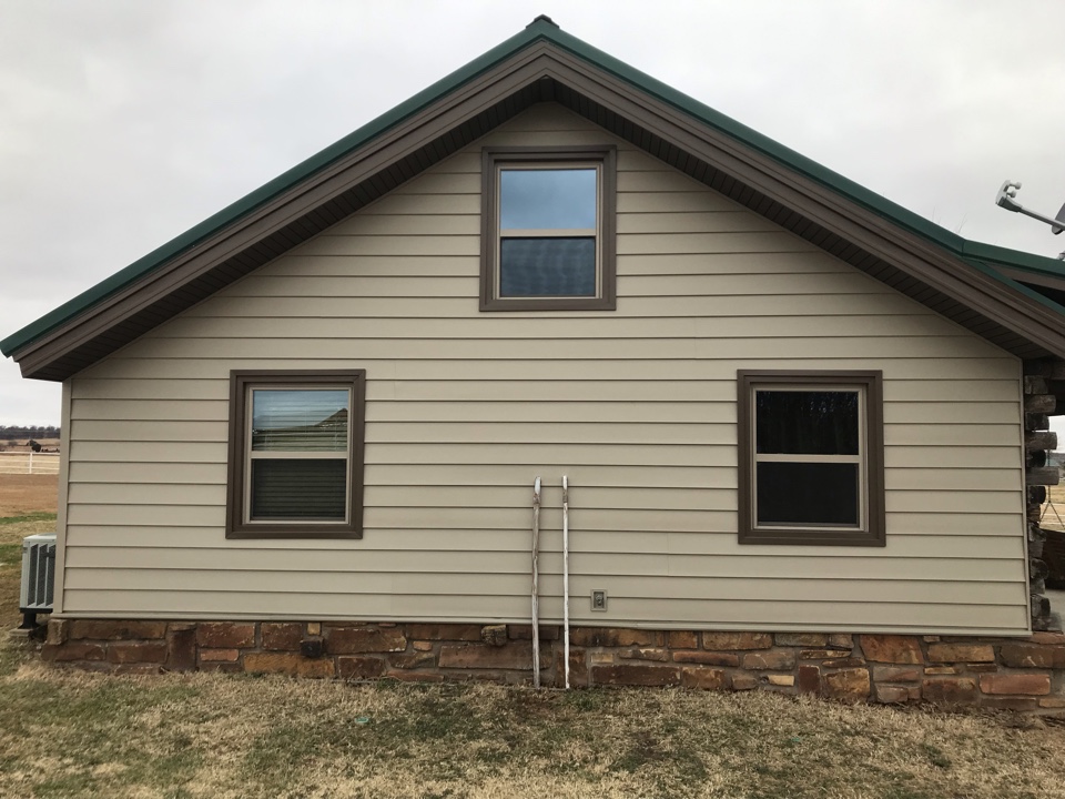 Hominy, OK - Crane board Double 7 Siding, Clay with Espesso trim. Clear view single hung windows clay color! Hominy, OK - Crane board Double 7 Siding, Clay with Espesso trim. Clear view single hung windows clay color!