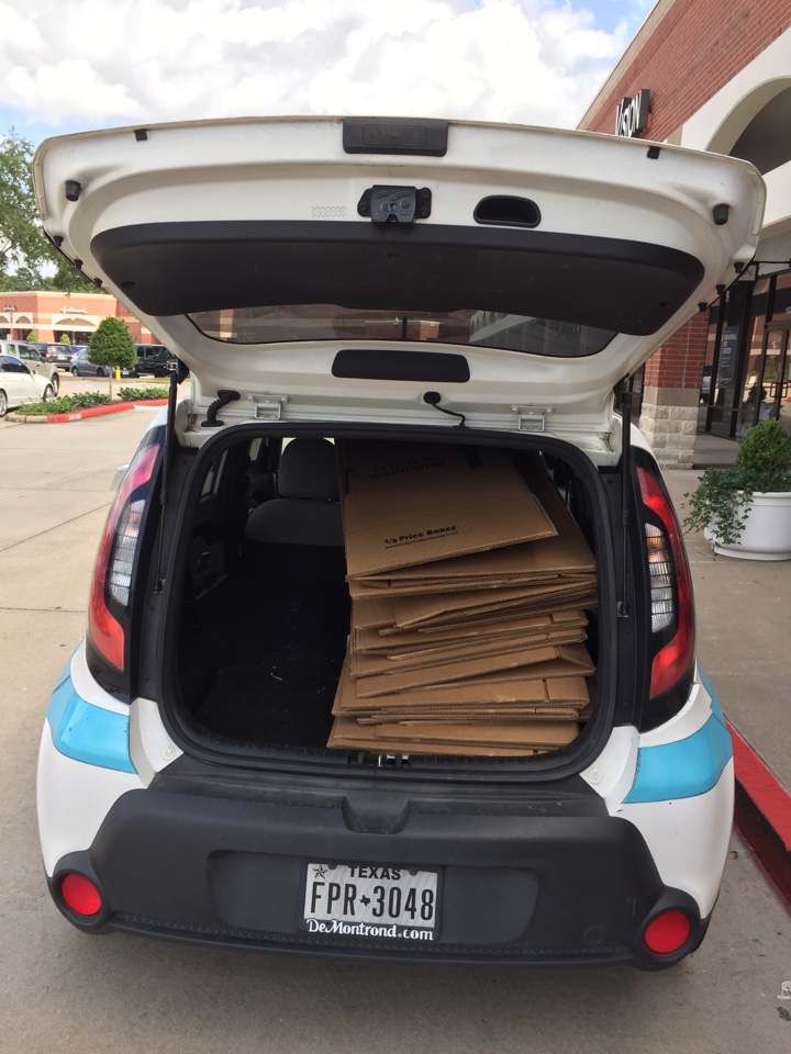 Sugar Land, TX - Emergency packing service to our client. The hamster is so awesome #packing Sugar Land, TX - Emergency packing service to our client. The hamster is so awesome #packing