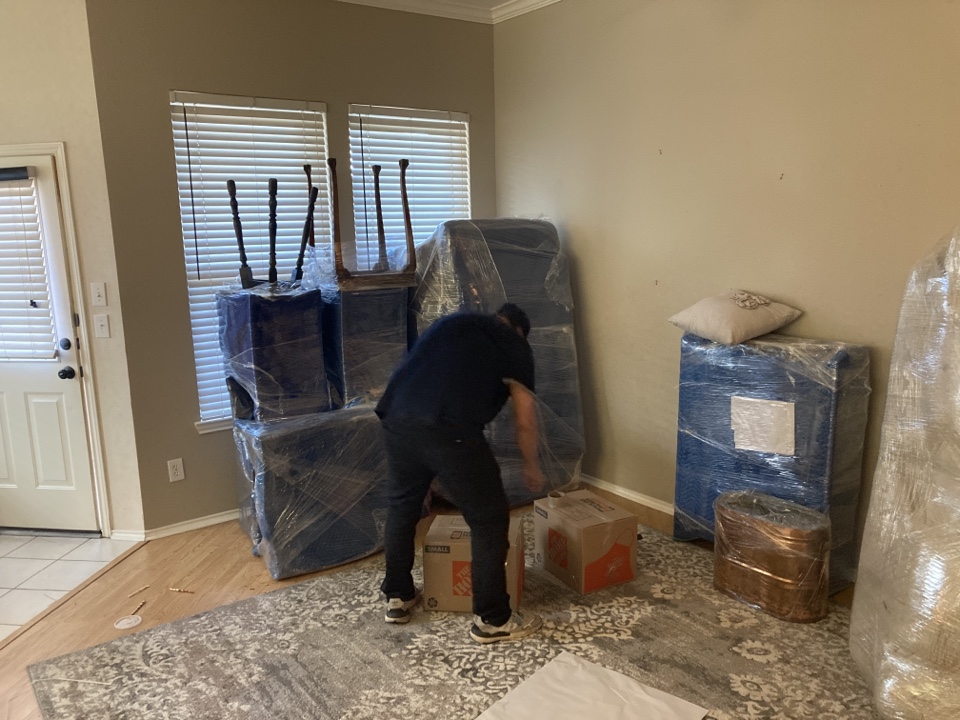 Spring, TX - Packing in Spring Texas Spring, TX - Packing in Spring Texas