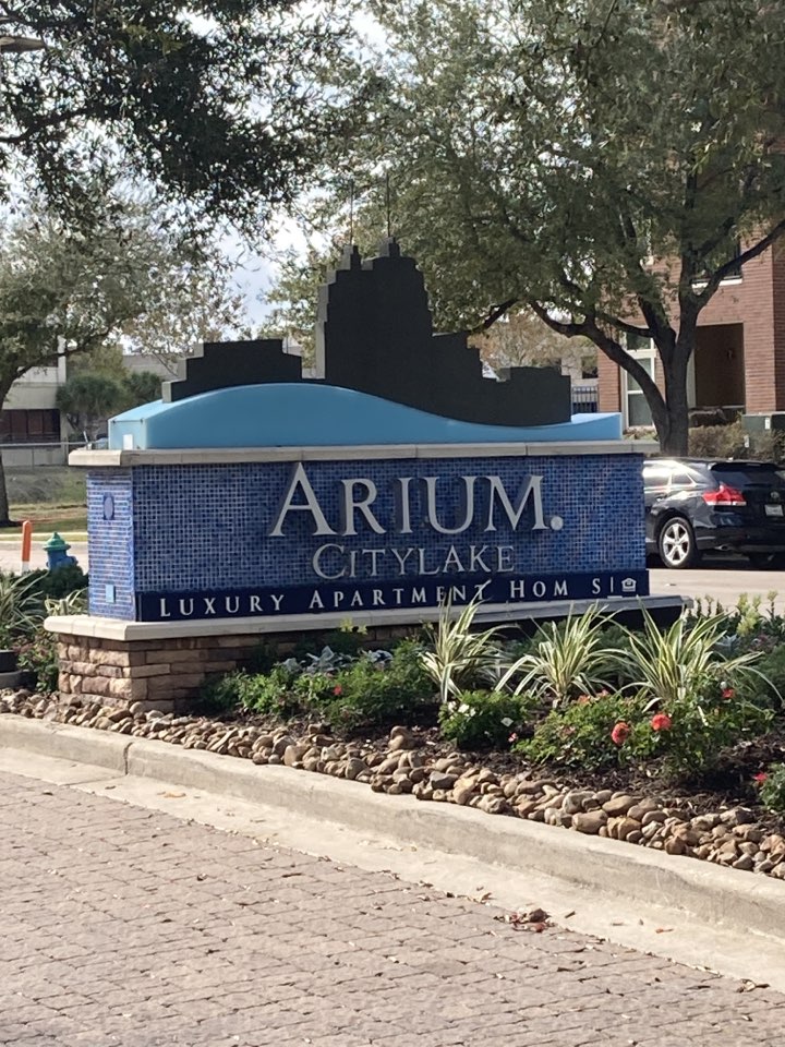 Houston, TX - Moving into Arium? Get a free move there during the month of January Houston, TX - Moving into Arium? Get a free move there during the month of January