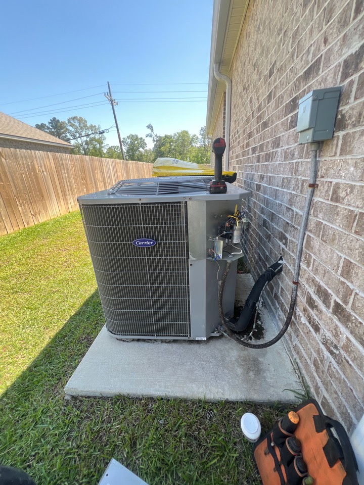 Serving this Carrier ac unit for our client in Ponchatoula 