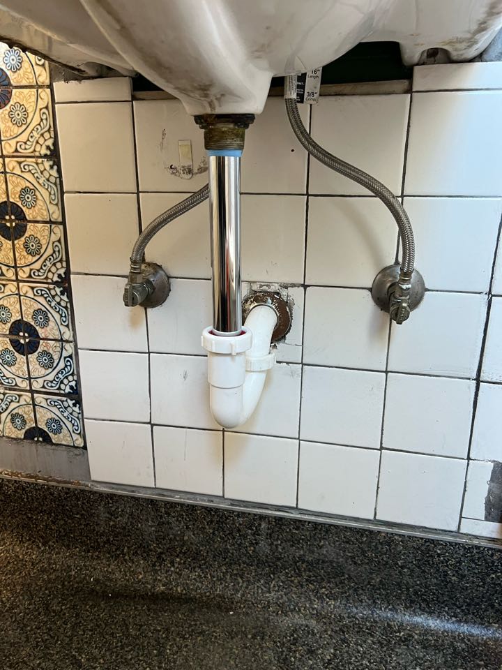 Plumber Needed. Replace lavatory drain. Old town. 