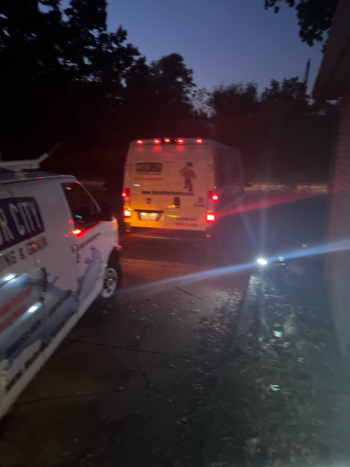 Floor break in Mount Clemens 
