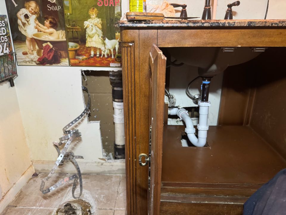 Replace lav sink drain in Fraser mi