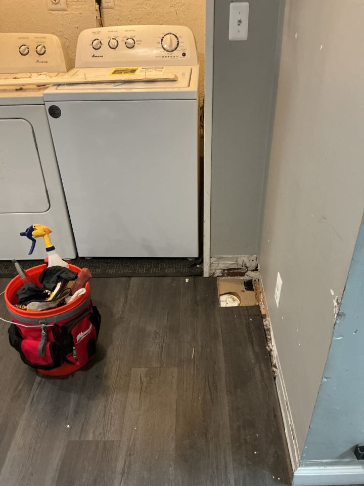 Snaked sewer to clear blockage in Oak Park