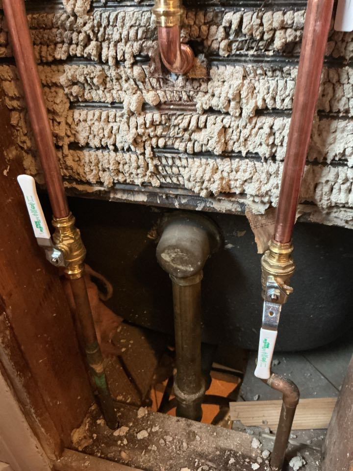 Installed two water line shut off valves in Wyandotte