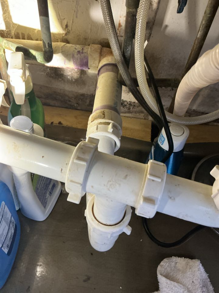 Cleaned kitchen drain line in Dearborn Heights