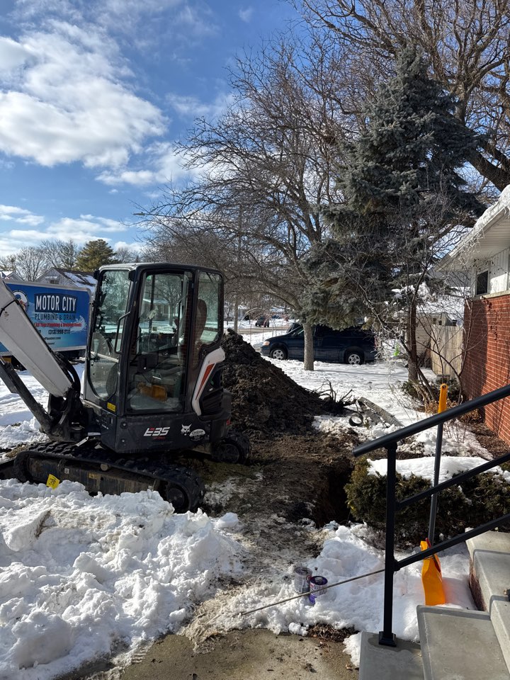 Dug outside sewer line to replace with PVC St Clair Shores 