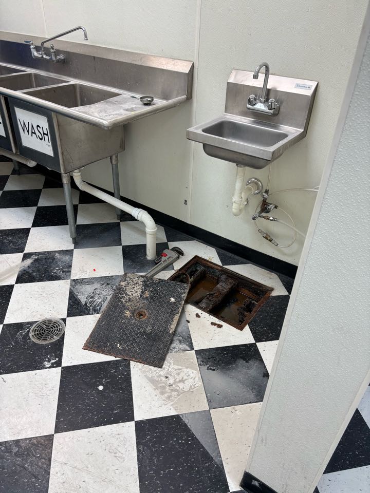 Kitchen drain in st Clair Shores 