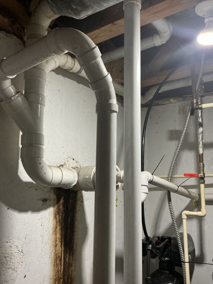 Estimate to repair broken sewer in New Hudson