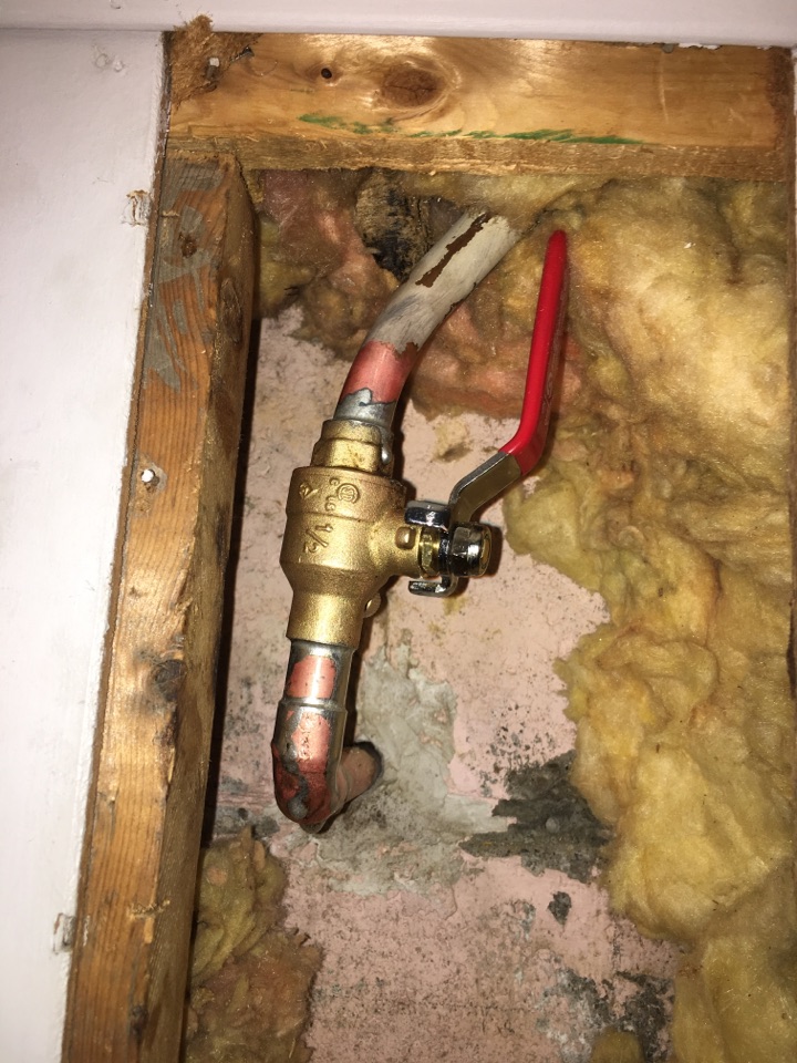 Mississauga, ON - Supply and install one 1/2" shutoff valve outside hosebib Mississauga, ON - Supply and install one 1/2" shutoff valve outside hosebib
