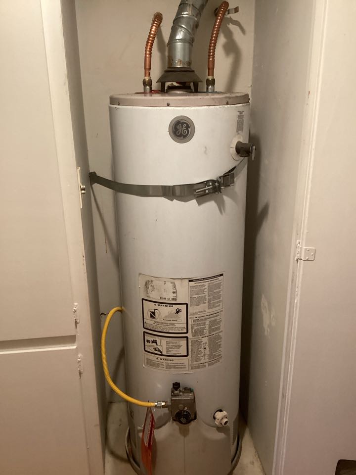 Water heater installed in El Monte ca for a single family two bathroom house