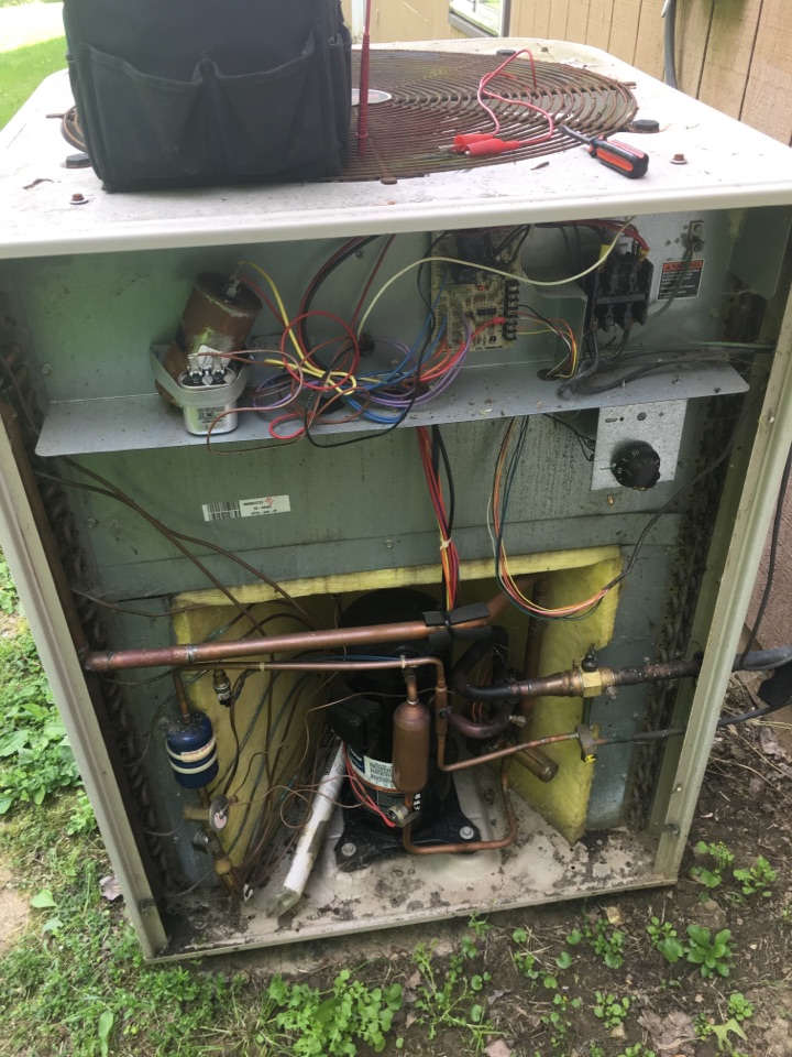 Reversing valve  repair on Lennox air conditioner 