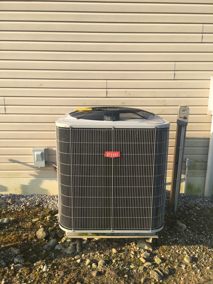 Repair appear on the leak at King valve service Bryant furnace and Bryant air conditioner