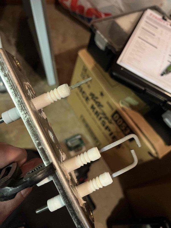 Performed prepaid partner plan inspection on boiler system. Found corrosion on electrode and significant buildup on heat exchanger, particularly affecting ventilation components. Documented issues with photos and provided customer with repair estimates for necessary service work.