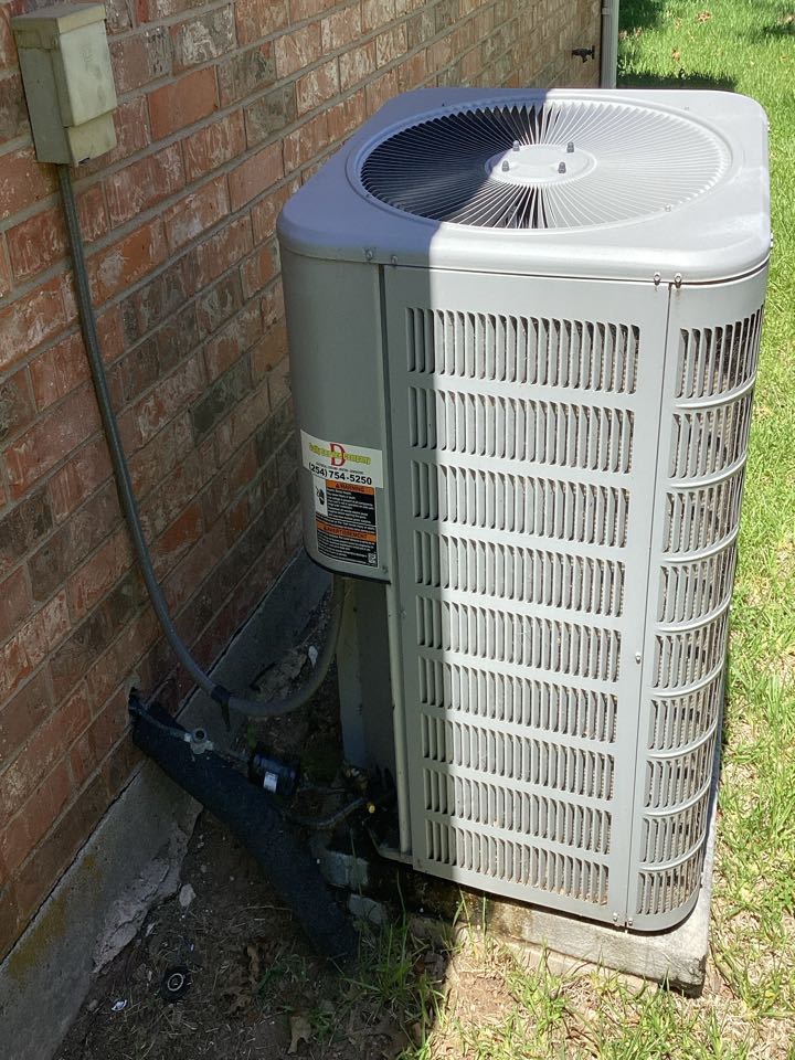 Replaced condenser run capacitor and tune up