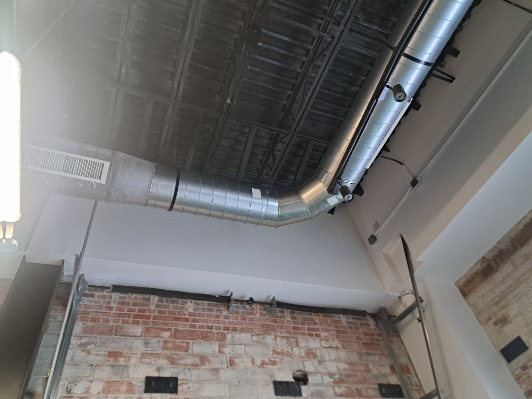 Reconnecting metal duct work 
