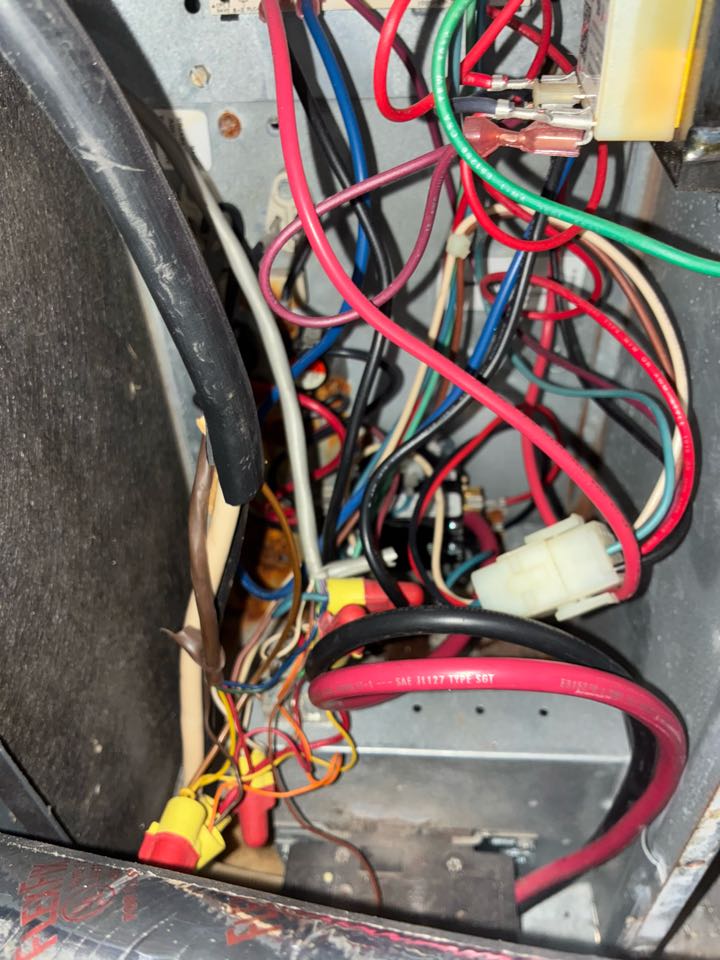 Came out to replace a contactor on a Goodman air handler