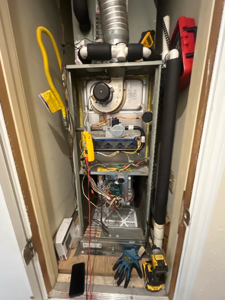 Doing a maintenance on a American standard furnace 