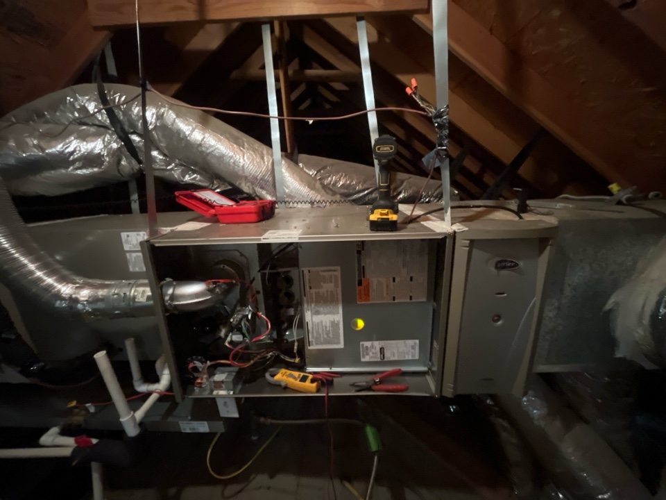 Doing a maintenance on two carrier furnace 