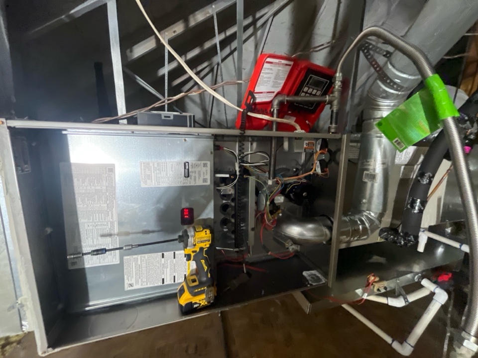 Doing a maintenance on a carrier furnace 