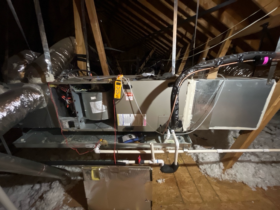 Doing a maintenance on a carrier heat pump 