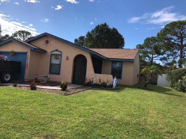 Oldsmar, FL - Shingle : GAF Timberline HD
Warranty: Golden Pledge
Color: Shakewood
Residential
Reroof Oldsmar, FL - Shingle : GAF Timberline HD
Warranty: Golden Pledge
Color: Shakewood
Residential
Reroof