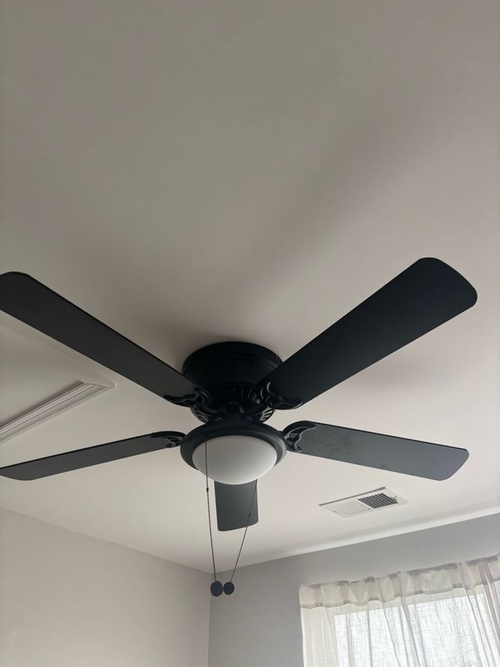 Customer in Elkton MD has a bad ceiling fan. Stella electric repairs ceiling fan. 