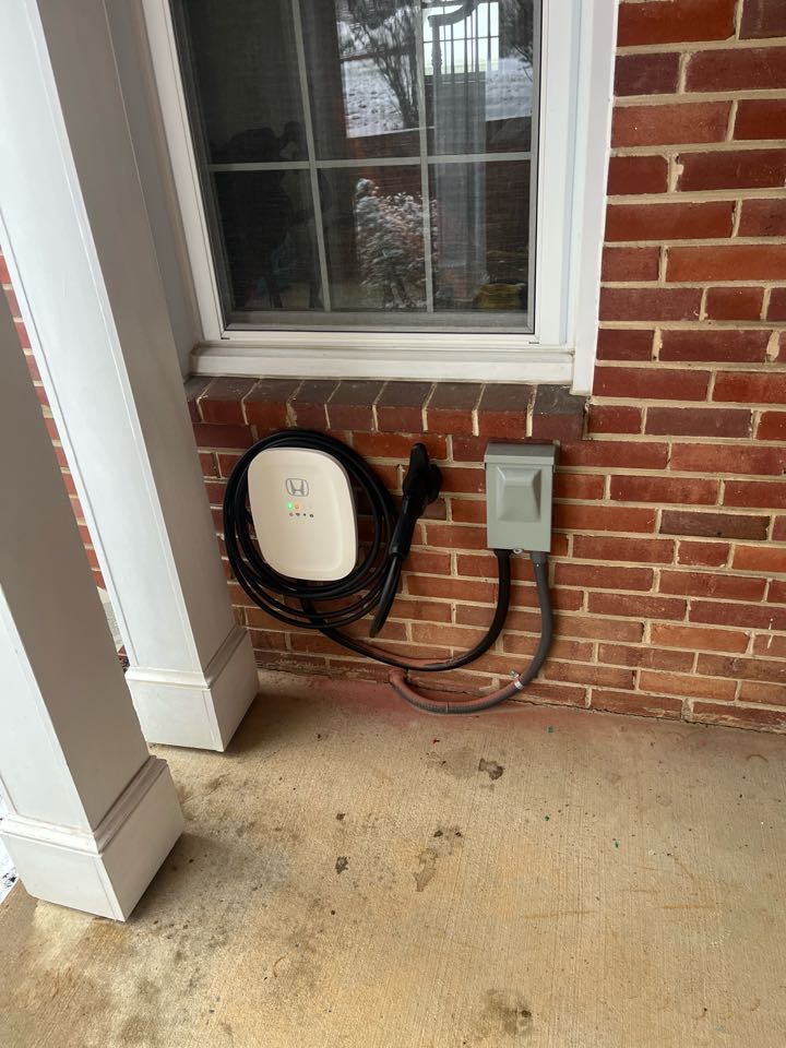 Customer in Arlington Va need ev charger replacement , Stella replace ev charger in Arlington Va