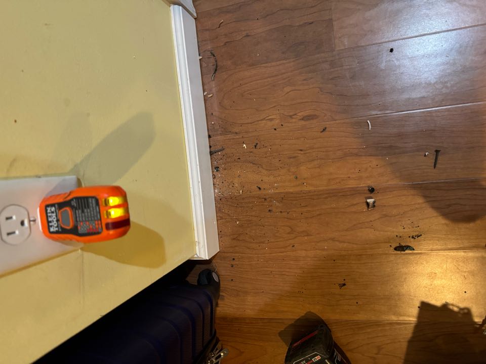 Customer in odenton needs outlets check burnt smell, Stella electric fix outlets in odenton.