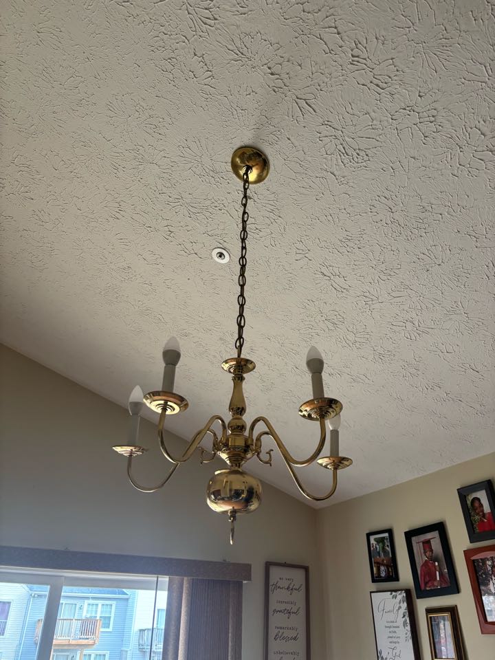 Customer in Aberdeen MD has bad chandelier. Stella Electric installed new chandelier in Aberdeen MD.