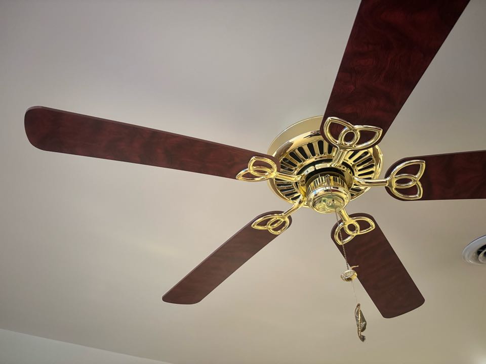 Customer has a faulty ceiling fan in Woodstock MD. Stella electric provided a new ceiling fan in Woodstock MD.