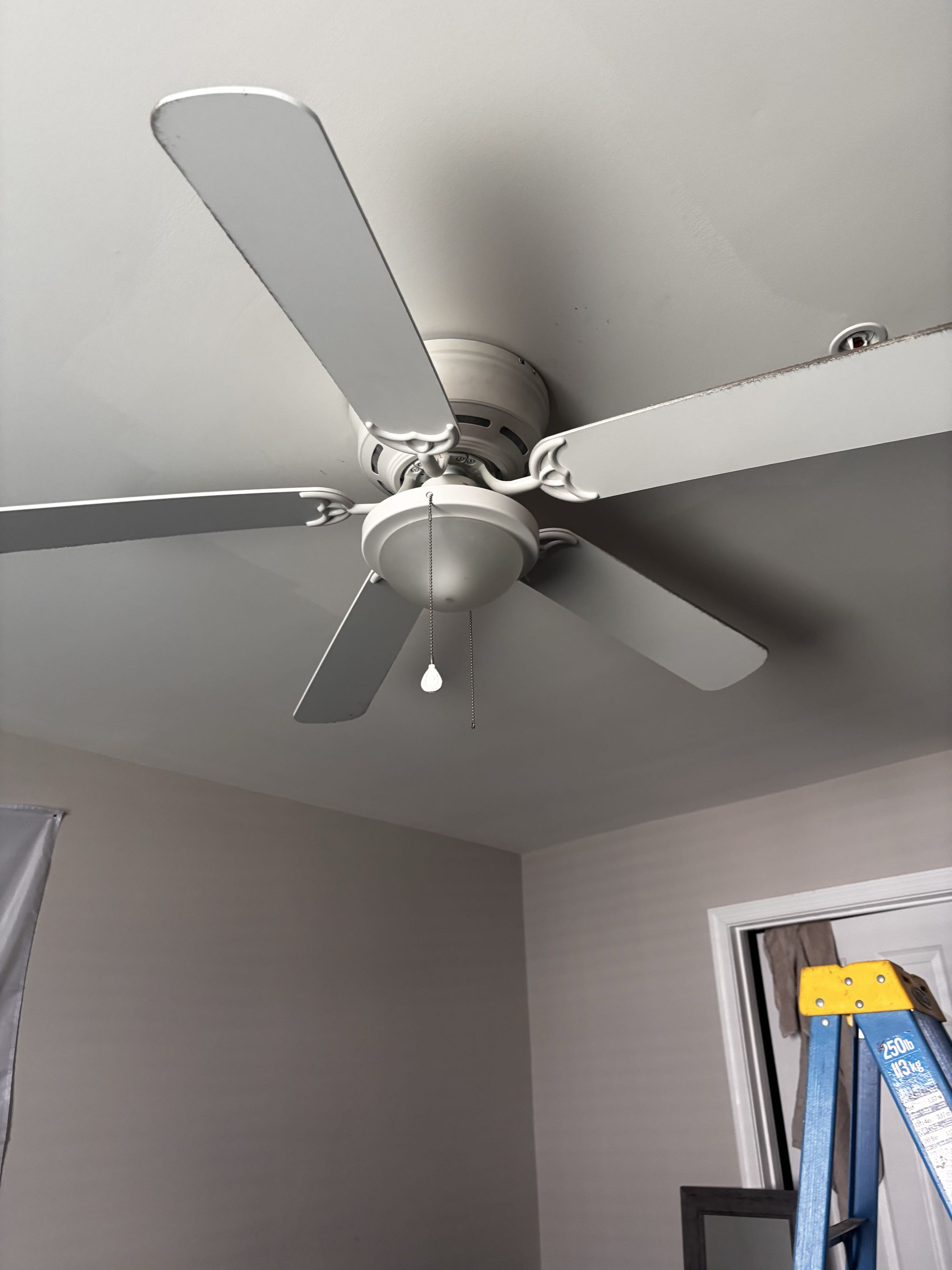 Customer has a faulty ceiling fan in Havre De Grace MD. Stella electric install a new ceiling fan in Havre De Grace MD. 