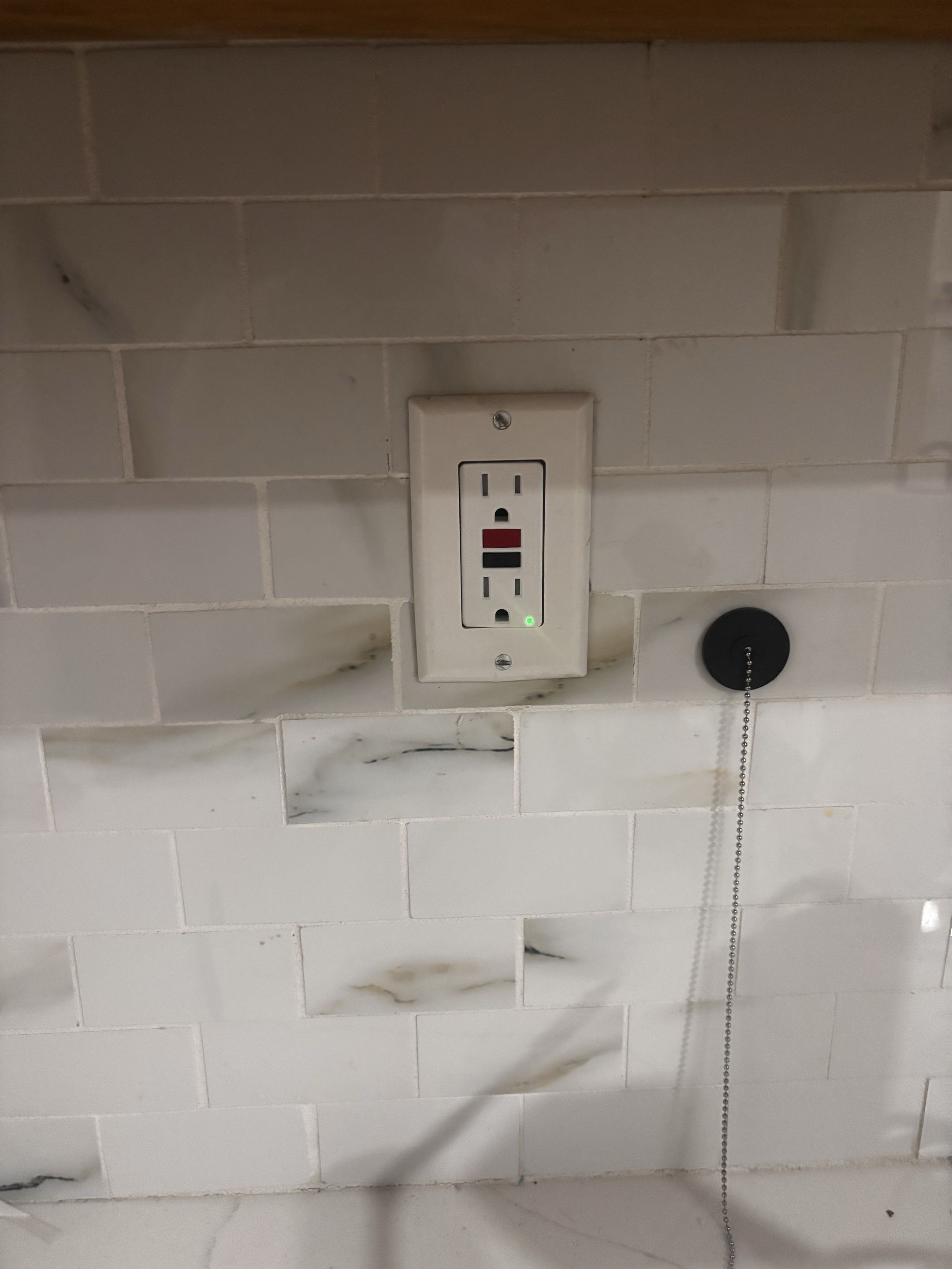 Customer has 2 GFCI receptacle faulty it won’t reset in Baltimore city MD. Stella electric install 2 new GFCI receptacle in Baltimore city MD. 