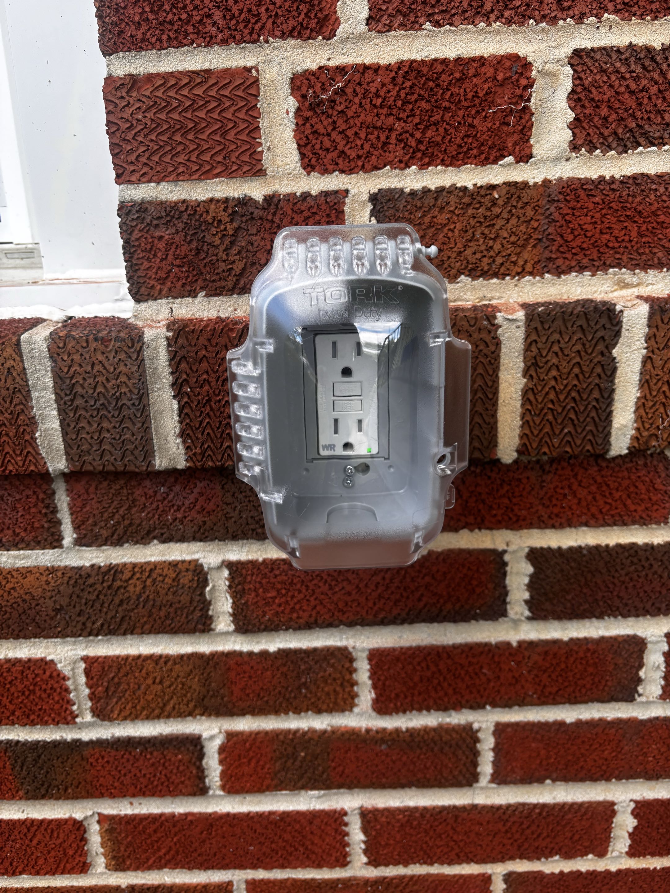 Customer wants to added 2 receptacles in the exterior of the house in Baltimore city MD. Stella Electric installed 2 new receptacles with weather proof box and bubble covers in Baltimore city MD. 