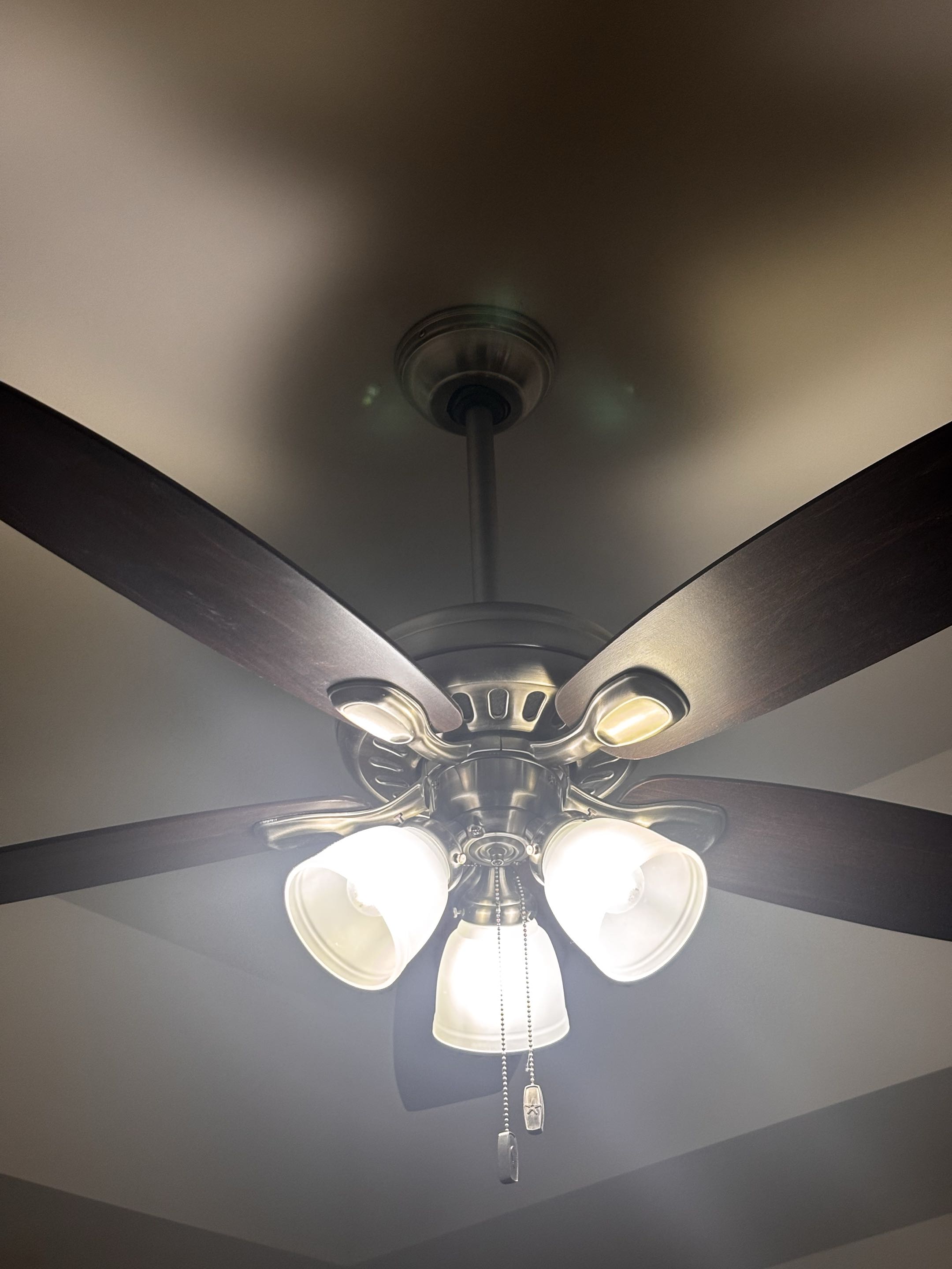 Customer has faulty ceiling fan motor is seized in Dundalk MD. Stella Electric install new ceiling fan in Dundalk. 