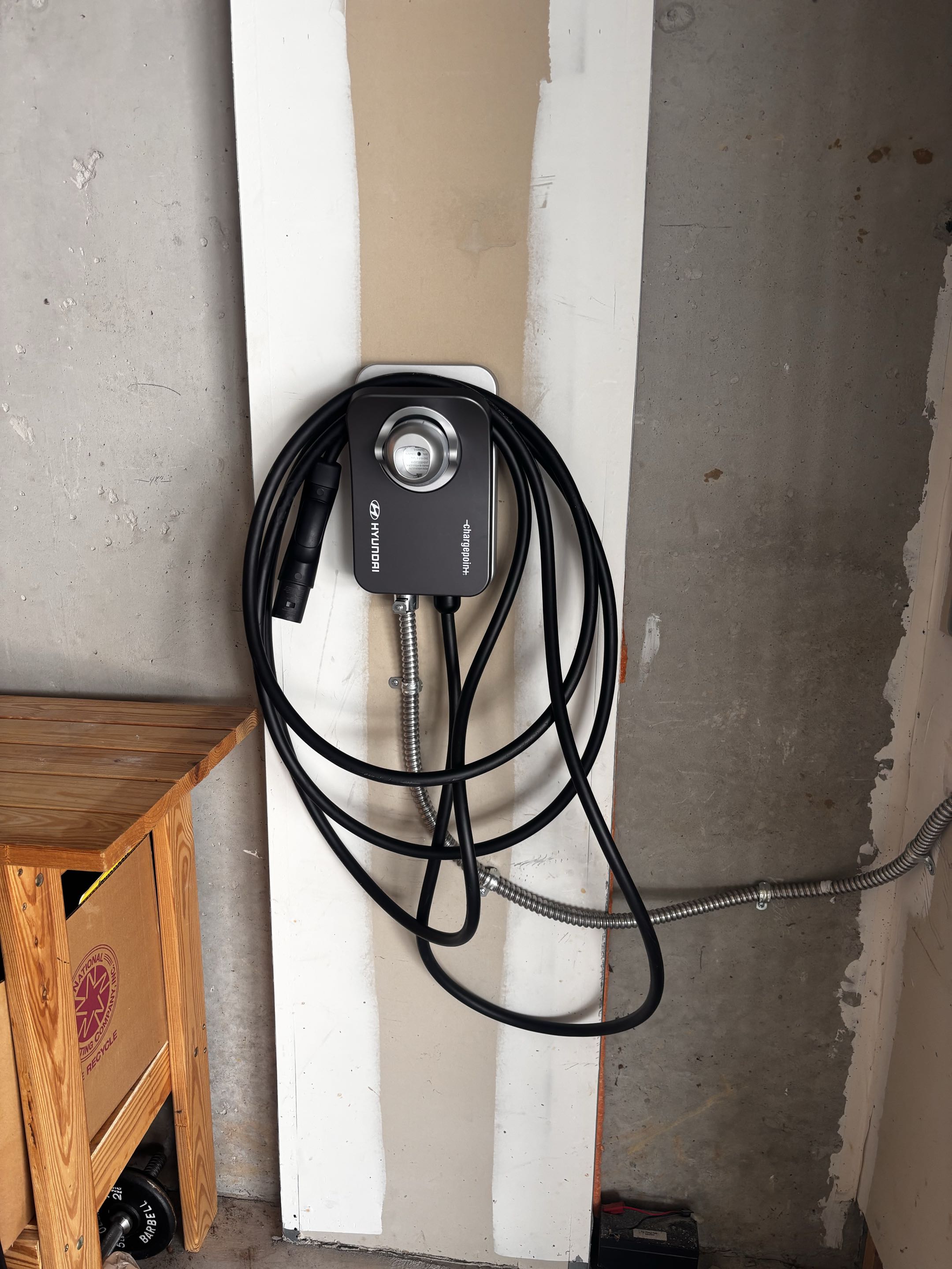 Customer wants a new EV charger for his Hyundai in Elkridge MD. Stella Electric installed new Hyundai charger in Elkridge MD. 