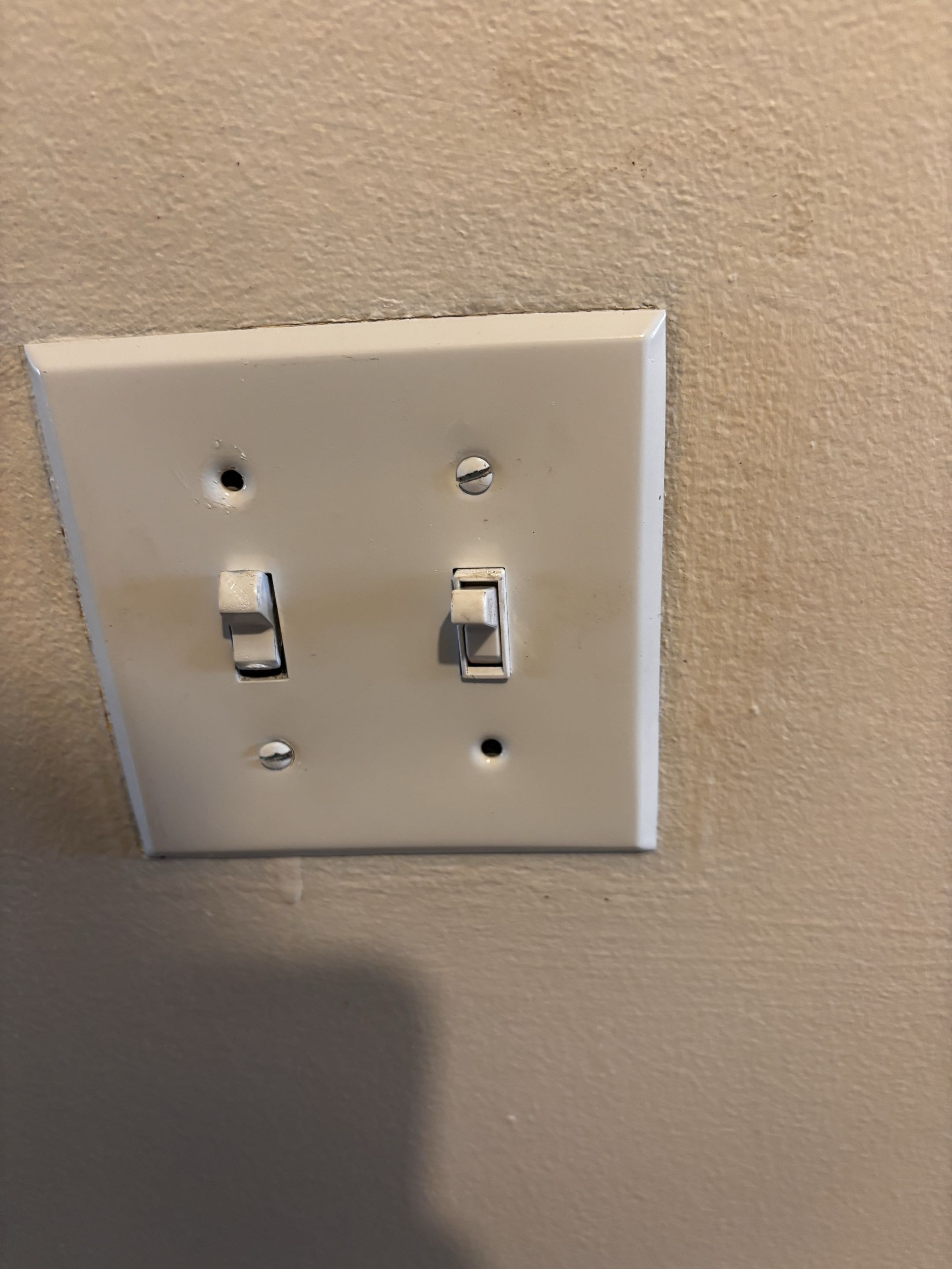 Customer has 2 3 ways switches that get stuck every time you flip the switch in Baltimore city. Stella Electric installed 2 3 way switches in Baltimore city. 