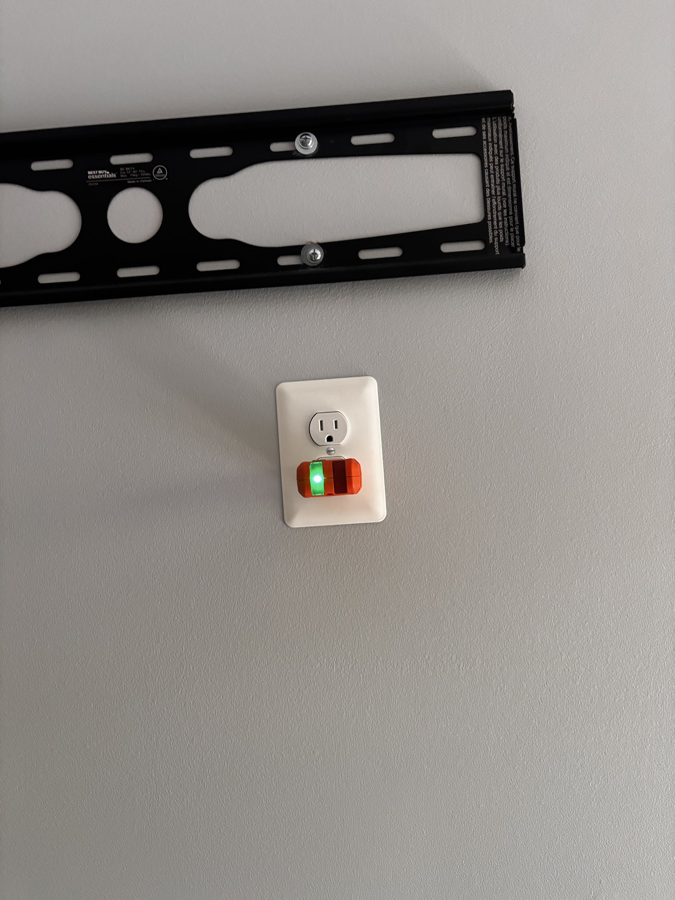 Customer wants to added two ceiling fans and new 4 new receptacle in different locations in Columbia MD. Stella Electric Installed 2 new ceiling fans and 4 new receptacles in different locations in Columbia MD.