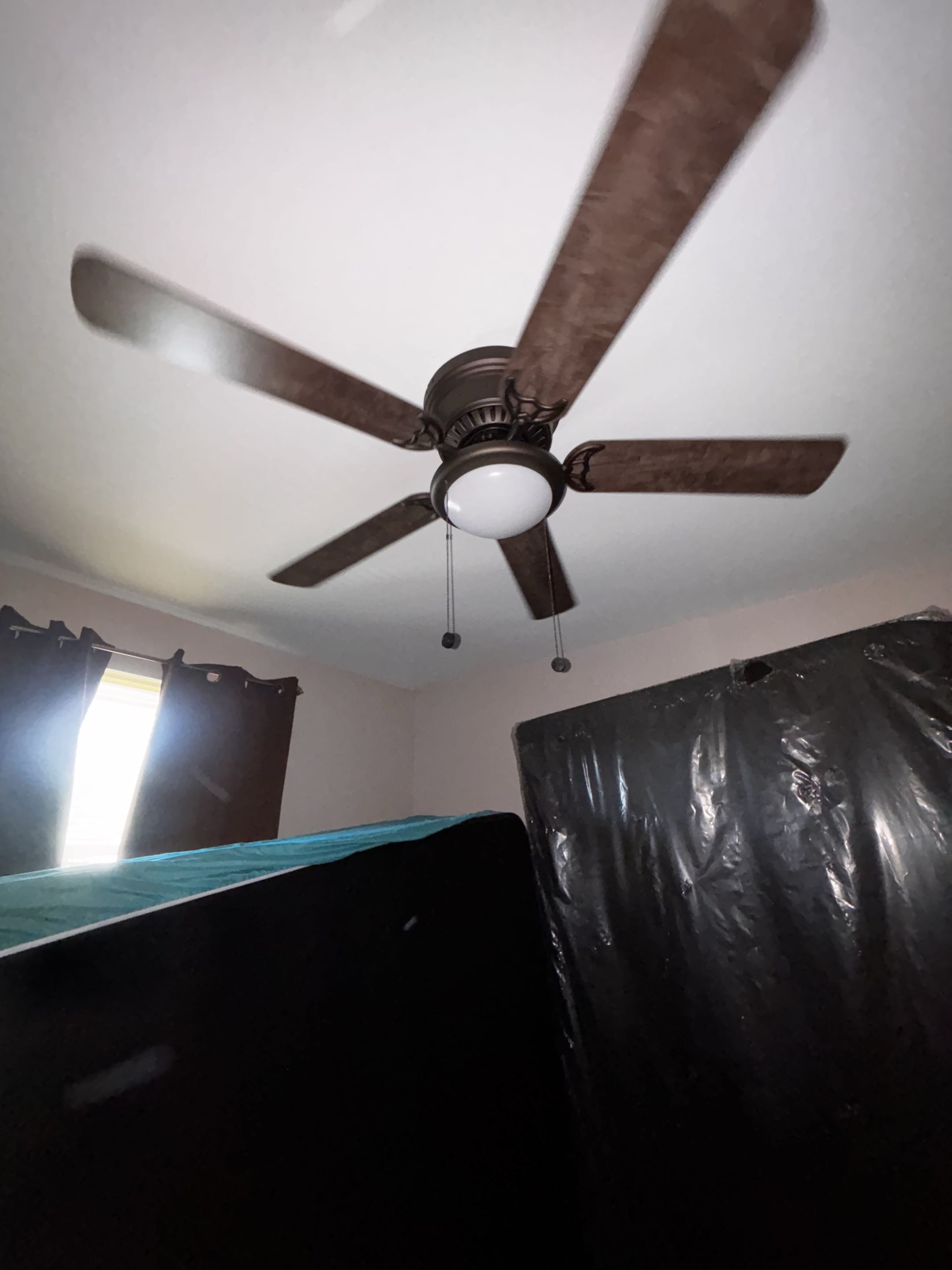 Customer has 3 ceiling fan that are not working properly in Rosedale MD. Stella Electric installed 3 new ceiling fans in Rosedale MD. 