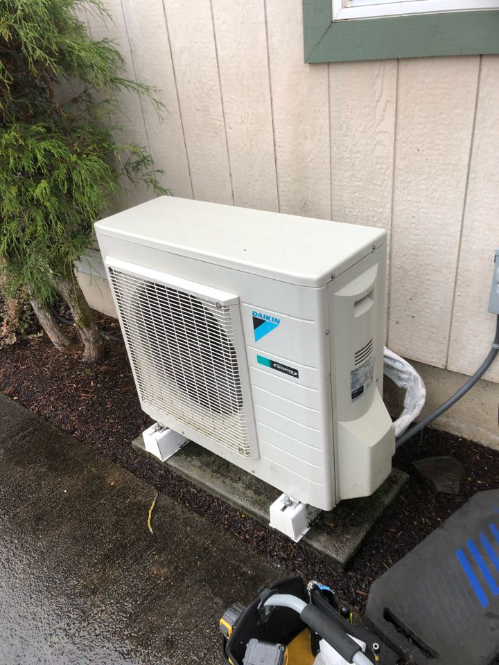 Precision tune up on Mitsubishi ductless heat pump system 