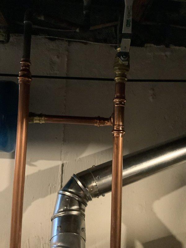 Successfully installed a 40-gallon short gas water heater in basement location. Addressed gas leak issue by replacing faulty gasket and shut-off valve. Ensured proper venting with new duct connection and verified safe operation with no gas leaks upon completion.