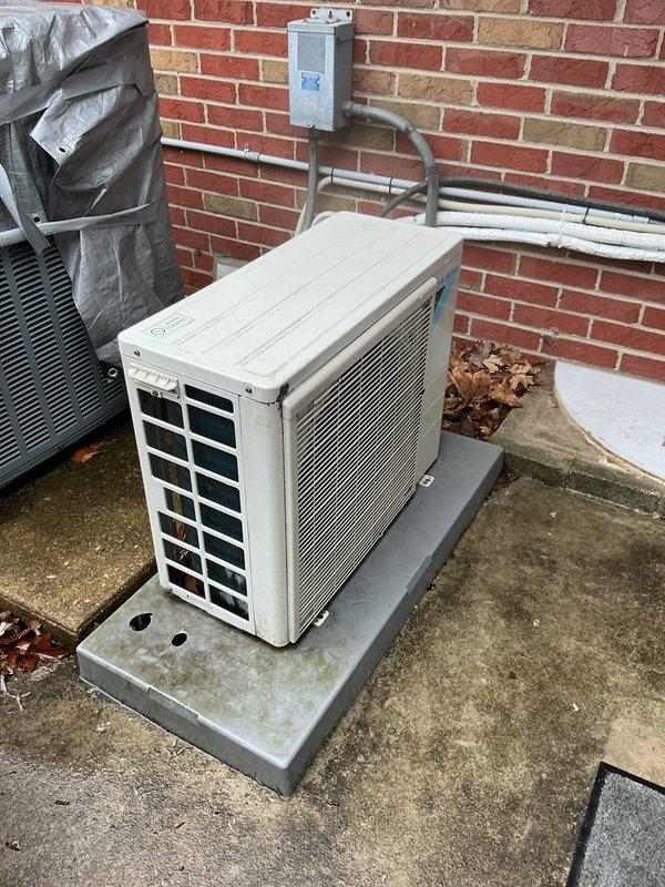 Successfully completed mini-split blower cleaning service on Daikin wall-mounted unit as scheduled. Technician arrived with jet pack equipment and thoroughly cleaned interior blower components to restore proper airflow and system efficiency. Unit is now operating correctly in both heating and cooling modes.