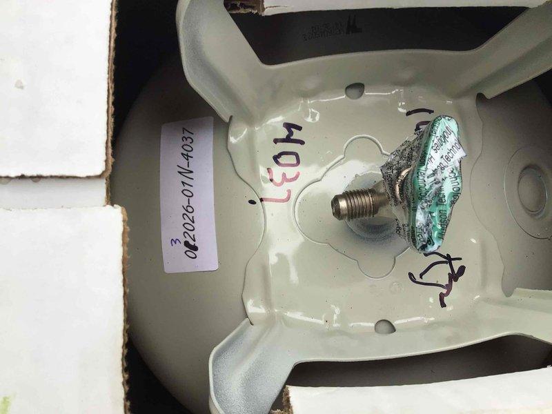 Replaced defective evaporator coil under warranty to restore cooling operation. Removed failed coil (S/N J20-00032591) and installed new unit, evacuated system, and recharged with proper refrigerant amount using precision scale. System tested and verified operational with proper cooling performance restored.