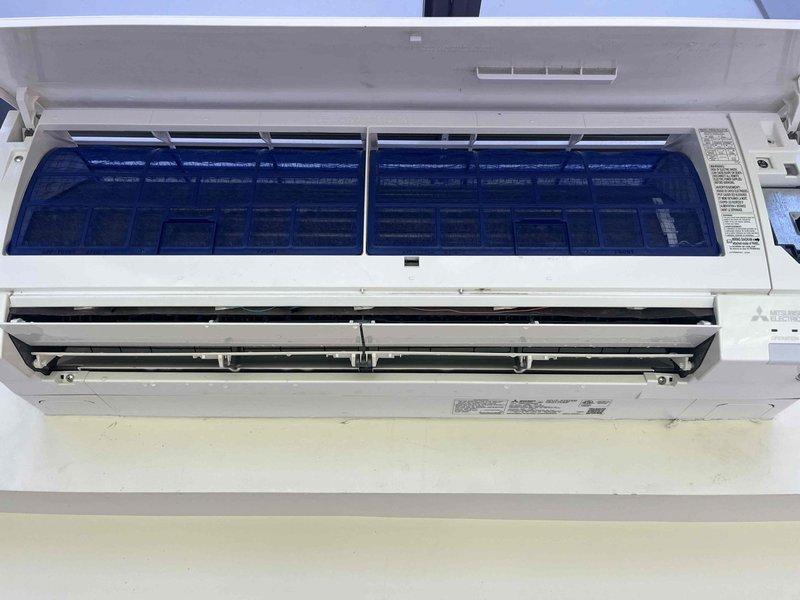 Performed maintenance service on wall-mounted mini-split system, including thorough cleaning of indoor head unit and replacement of contaminated filter screens. Upon inspection, existing filters showed significant mold growth and heavy soiling, which were removed and discarded. Installed new filter screens and verified proper system operation in both heating and cooling modes.