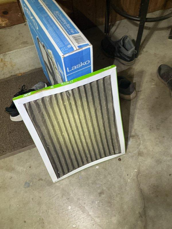 Completed comprehensive cooling system tune-up on single outdoor AC condenser unit. Performed standard maintenance protocol including inspection of condenser coils, electrical connections, and refrigerant levels; verified proper operation of compressor and condenser fan motor. Inspected and documented heavily soiled air filter requiring replacement due to significant dust and debris accumulation restricting airflow.