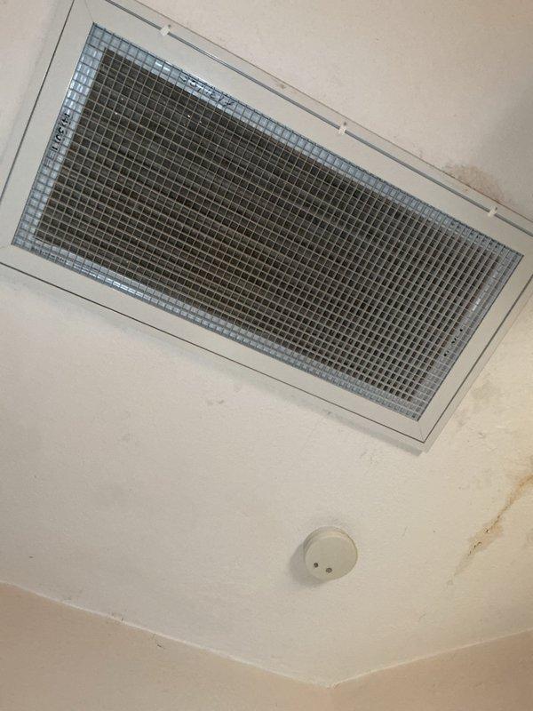 Completed comprehensive cooling system tune-up on single residential AC unit. Performed standard preventive maintenance procedures including filter inspection, coil cleaning, refrigerant level verification, electrical connection testing, and thermostat calibration. System accessible without ladder; unit operating within normal parameters upon completion of service.